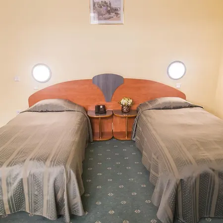 Caro Horoscop Otel 2*