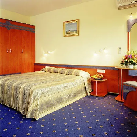 Hotel Caro Horoscop